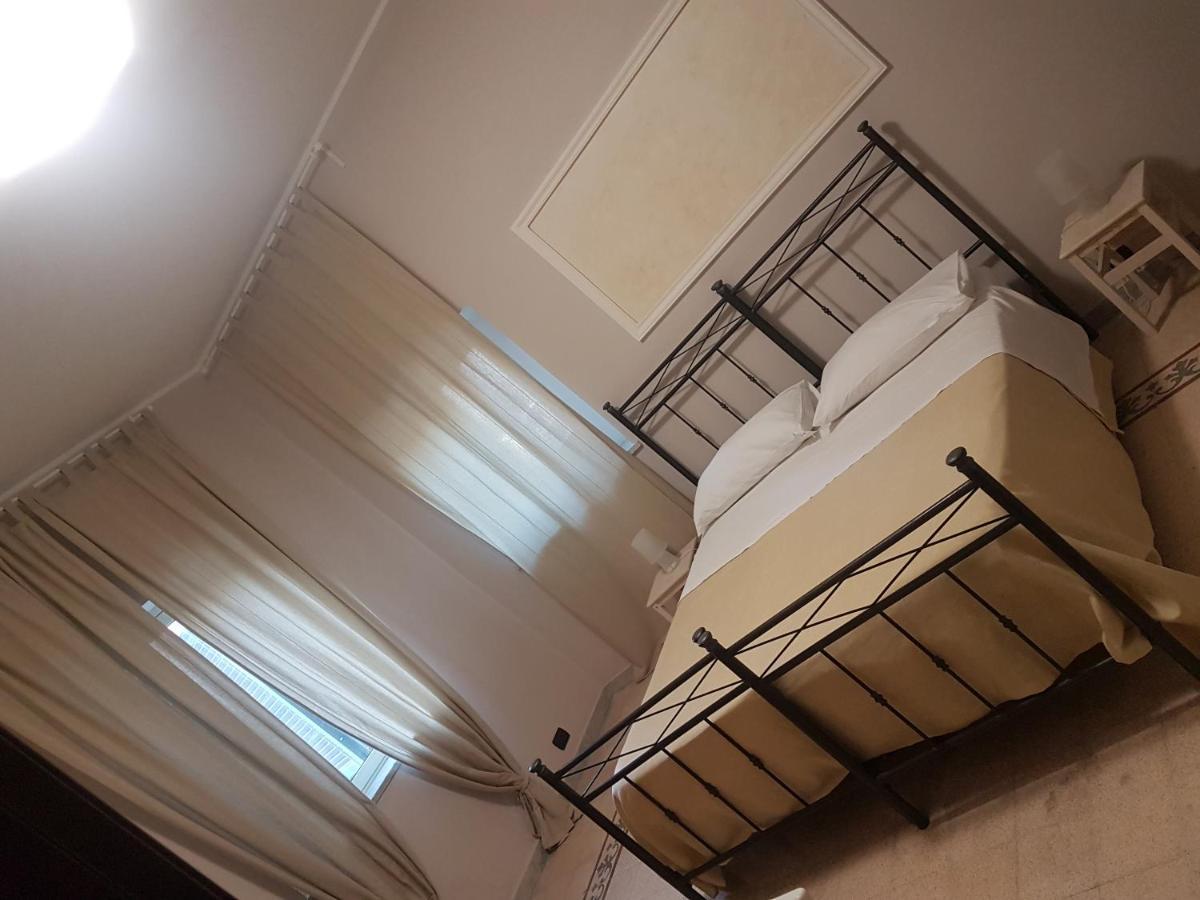 Bed And Breakfast Vecchio Porto Catánia Buitenkant foto